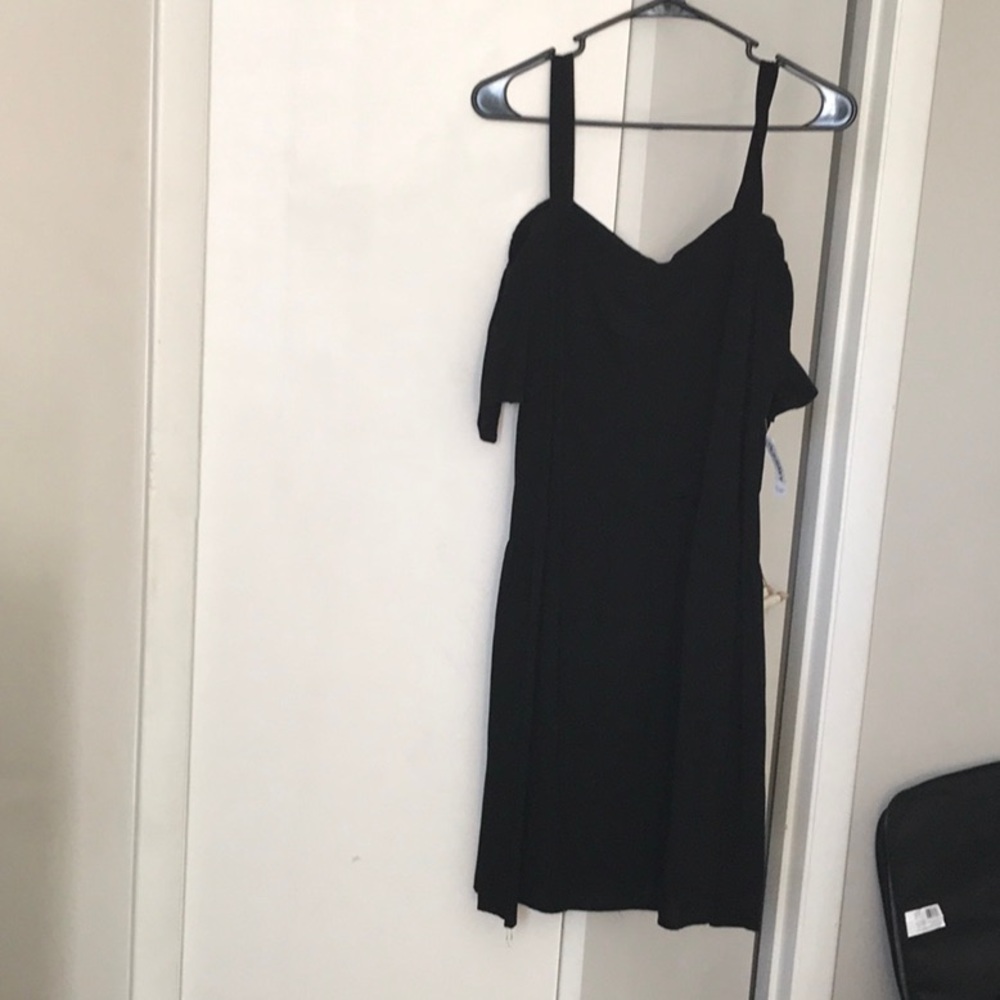 Cold shoulder dress size XL